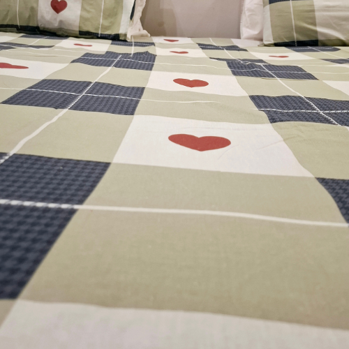 Checks and Hearts mood bedsheet